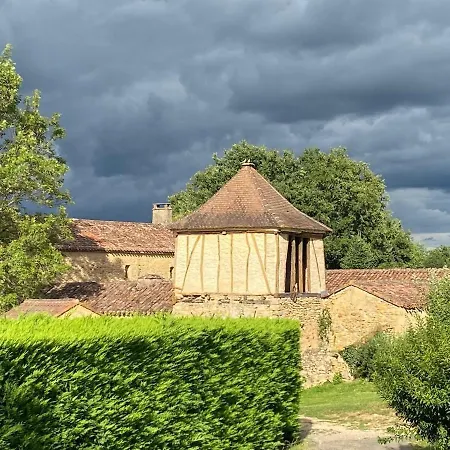 Casa de Férias Ostal De Marcillac Avec Piscine - Le Pigeonnier *