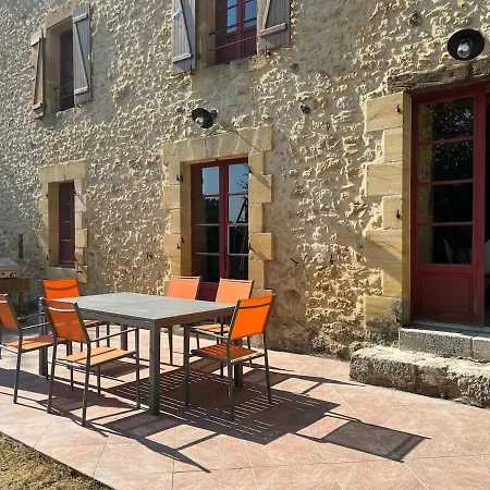 Ostal De Marcillac Avec Piscine - Le Pigeonnier