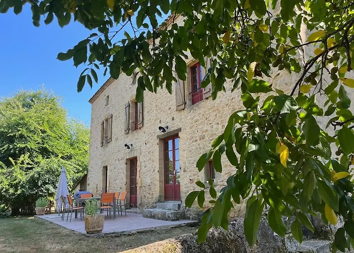 Ostal De Marcillac Avec Piscine - Le Pigeonnier Capelou
