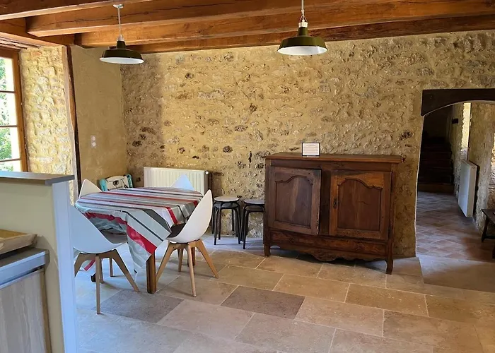 Ostal De Marcillac Avec Piscine - Le Pigeonnier