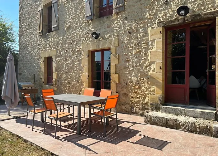 Ostal De Marcillac Avec Piscine - Le Pigeonnier