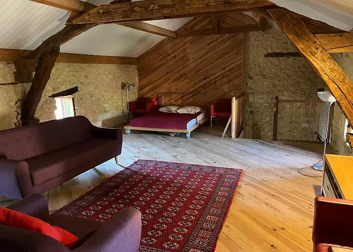 Ostal De Marcillac Avec Piscine - Le Pigeonnier *